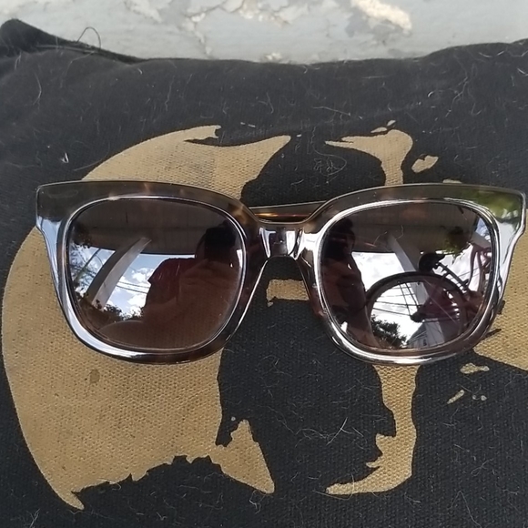 MCM Accessories - MCM SUNGLASSES